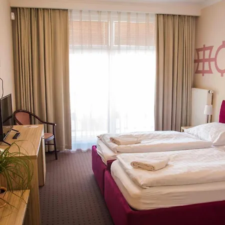 Mini Akord אוסטרבה